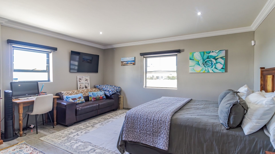10 Bedroom Property for Sale in Jacobsbaai Western Cape